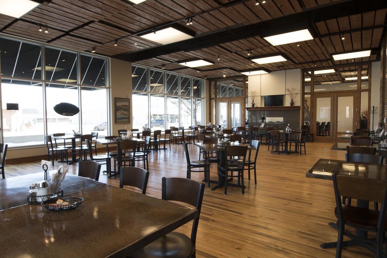 Watercrest Hotel And Conference Center Howard Экстерьер фото