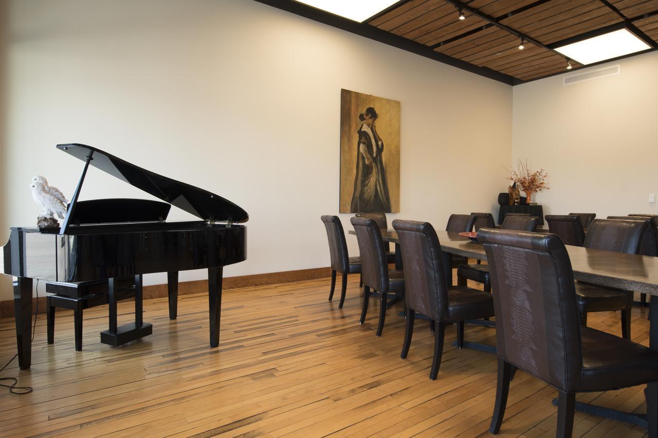 Watercrest Hotel And Conference Center Howard Экстерьер фото