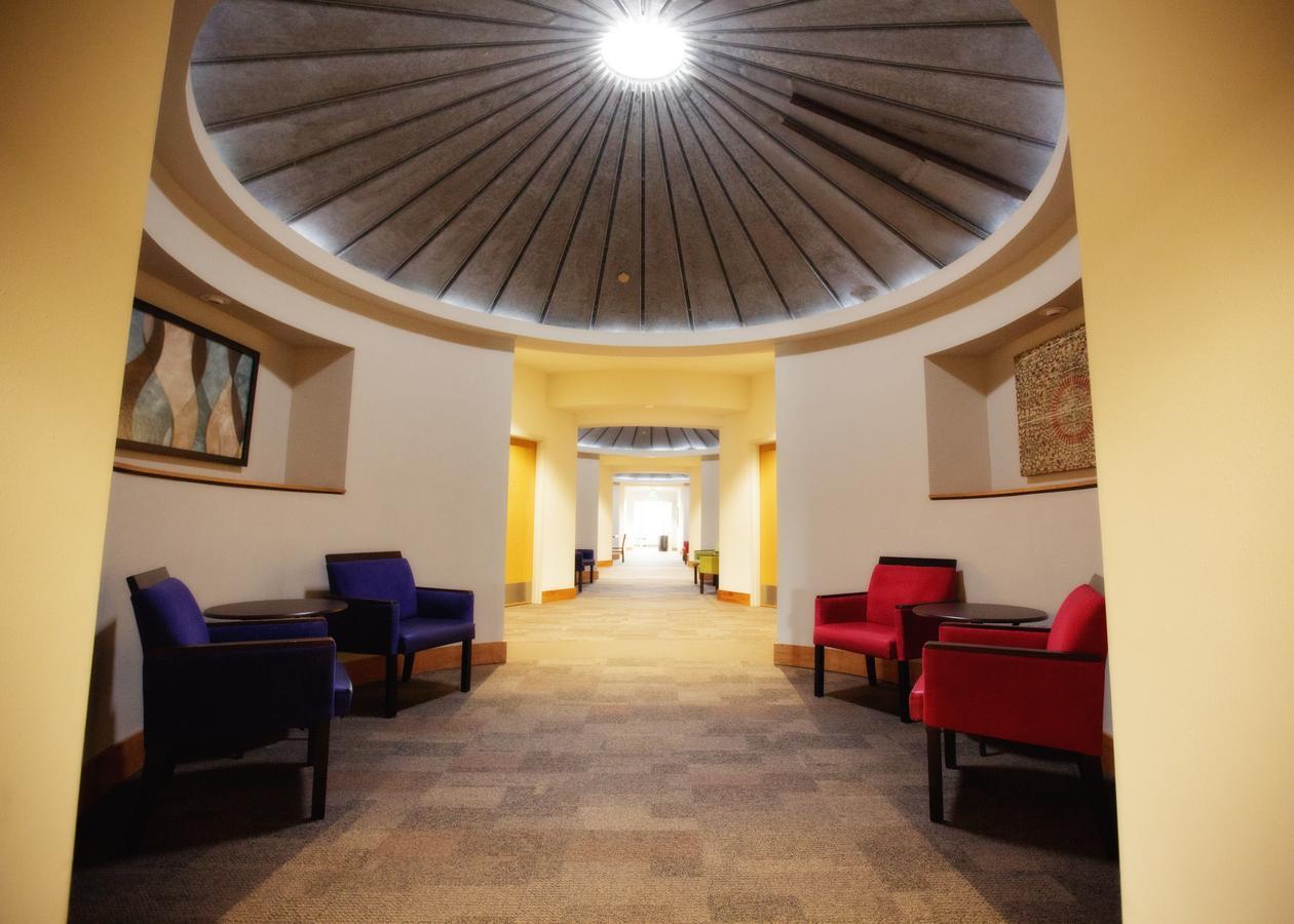 Watercrest Hotel And Conference Center Howard Экстерьер фото